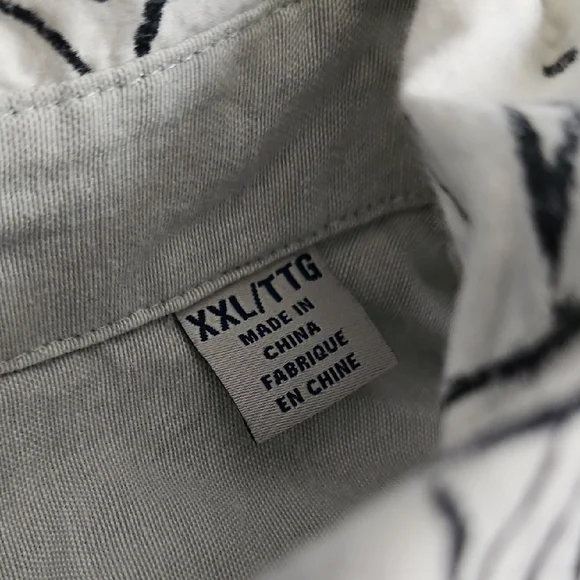 Tommy Bahama Monochrome Floral Button-Down Shirt - Picture 3 of 13